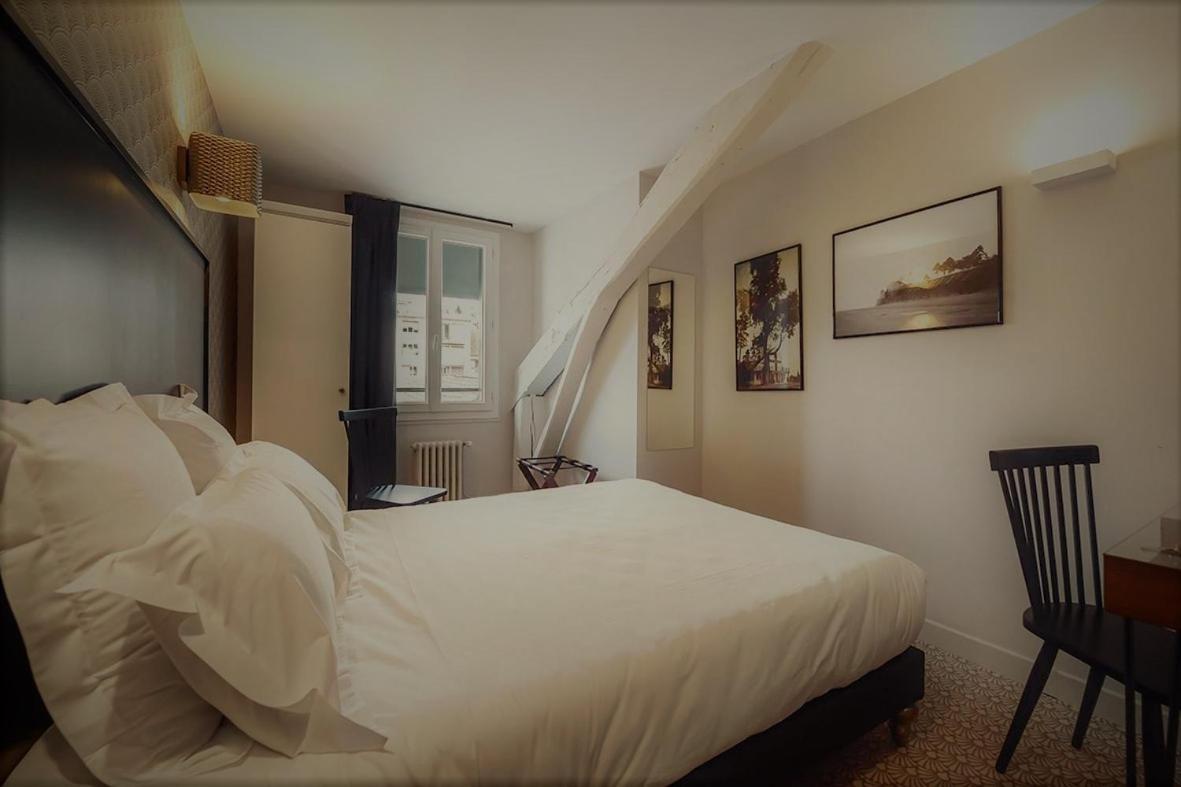 Urban Style Hotel Des Carmes Aurillac Exterior photo